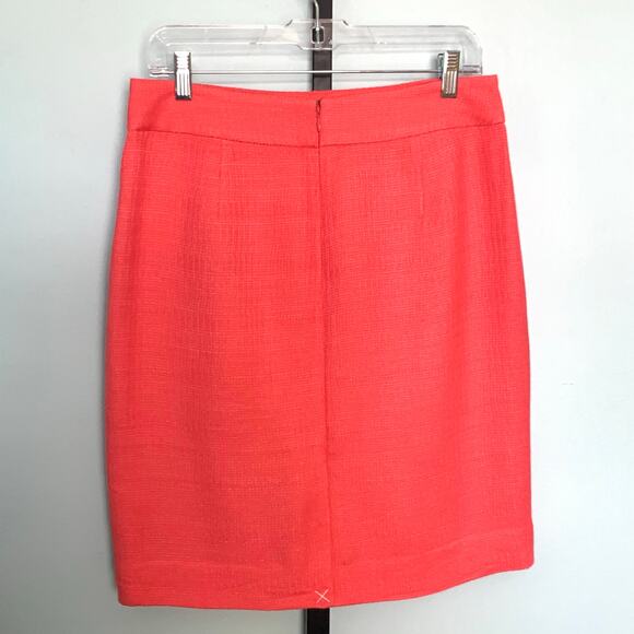 NWT J. Crew Factory Textured Pencil Skirt in Guava Size 6 - Picture 3 of 8